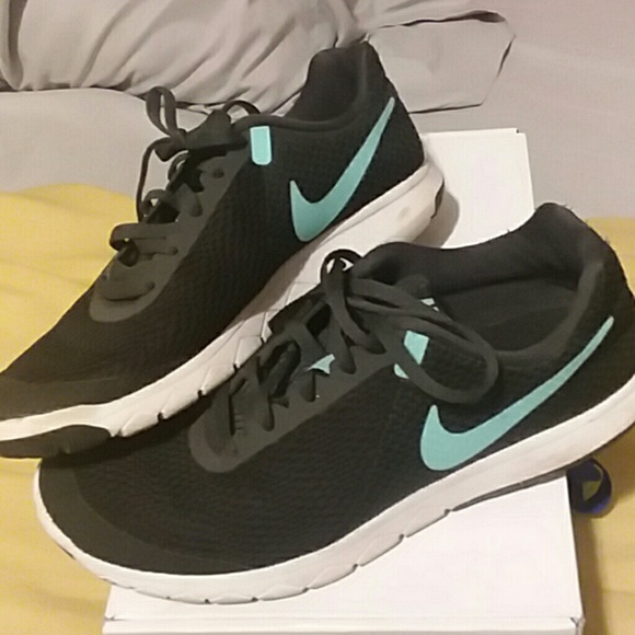 Shoes - Picture 5 of 5